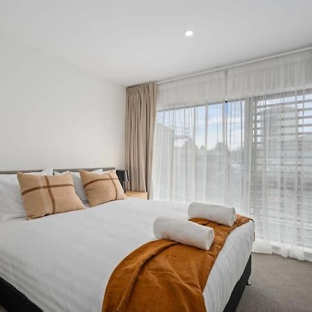 Alps And Lake Retreat Wanaka Albert Town Екстериор снимка