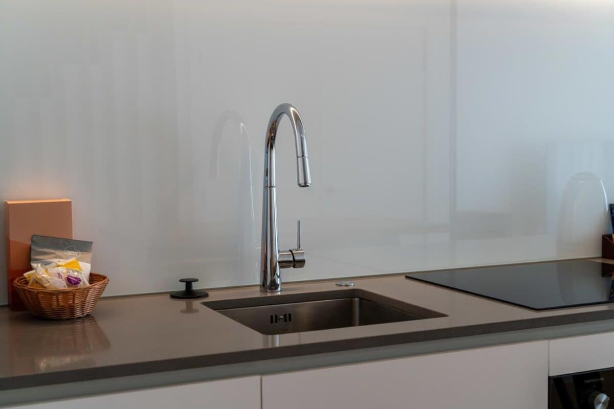 Alps And Lake Retreat Wanaka Albert Town Екстериор снимка