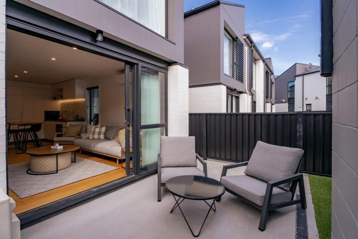 Alps And Lake Retreat Wanaka Albert Town Екстериор снимка