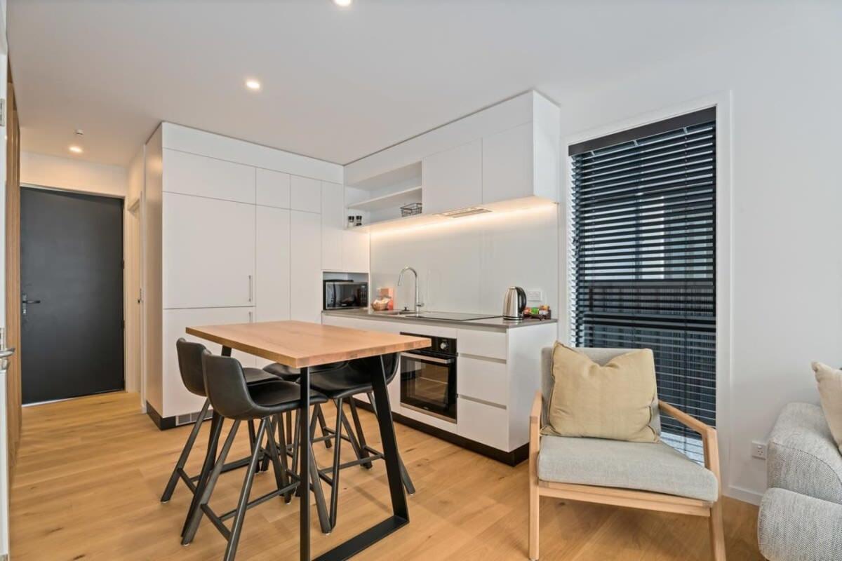 Alps And Lake Retreat Wanaka Albert Town Екстериор снимка
