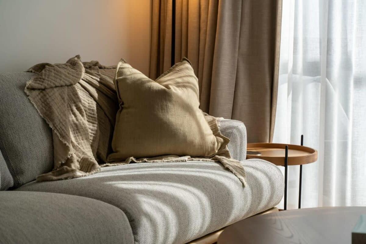 Alps And Lake Retreat Wanaka Albert Town Екстериор снимка