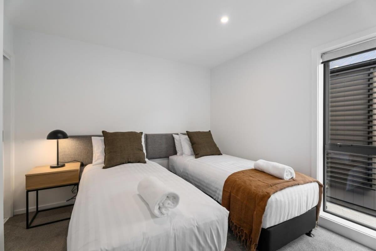 Alps And Lake Retreat Wanaka Albert Town Екстериор снимка